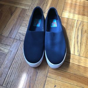 JC Play by Jeffrey Campbell - Navy Platform Slides